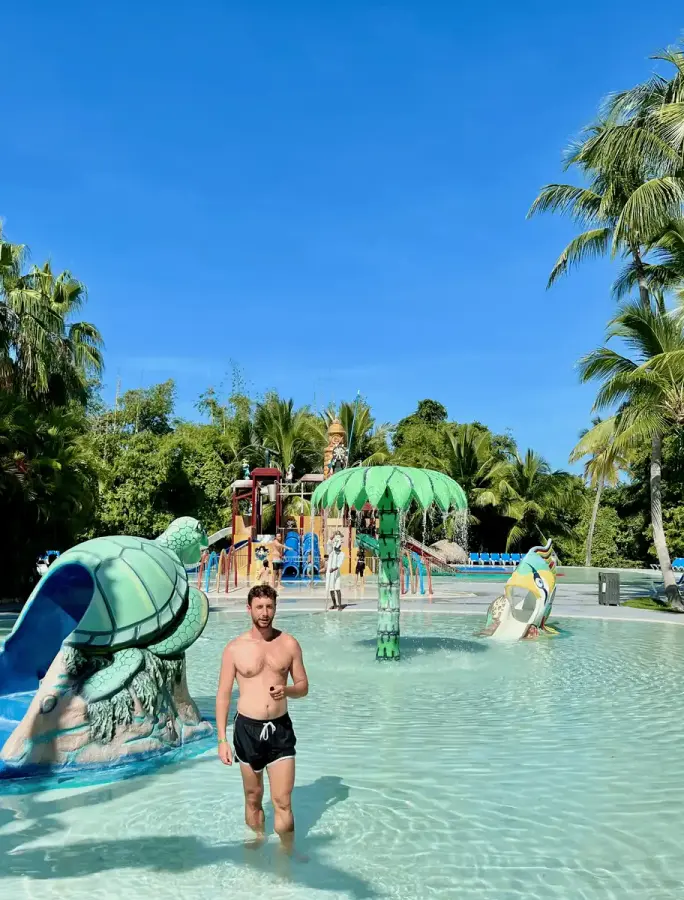 Splash pool at Grand Sirenis