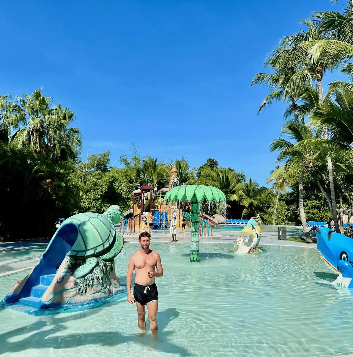 Splash pool at Grand Sirenis