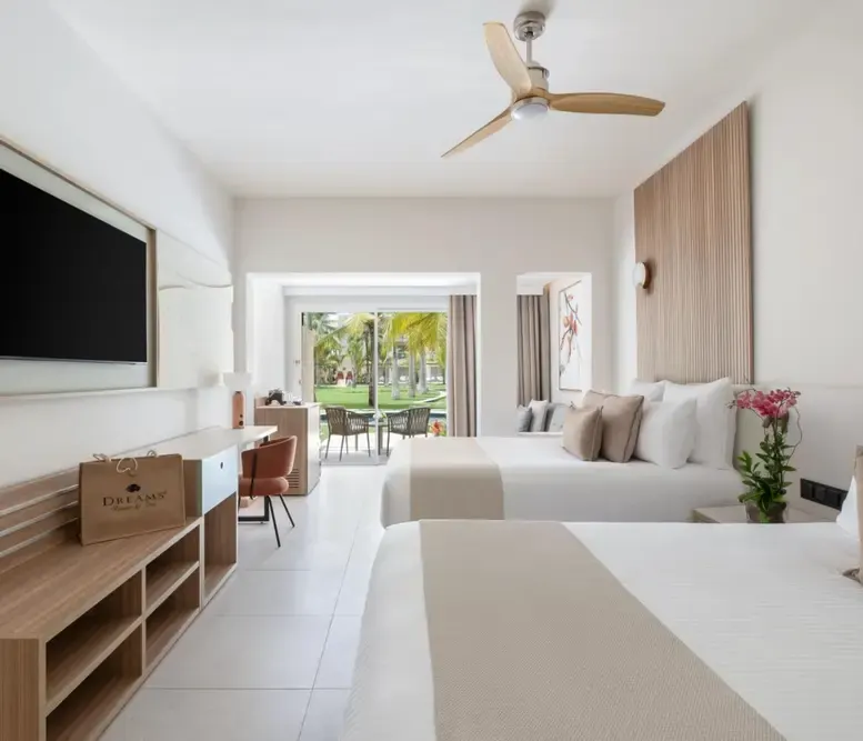 Preferred Club Junior Suite Pool Terrace Double at Dreams Royal Beach Punta Cana — photo supplied by the resort
