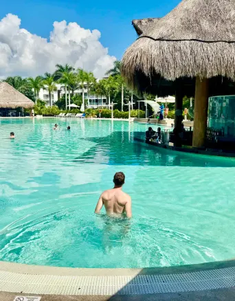 Oceans Riviera Paradise - pool