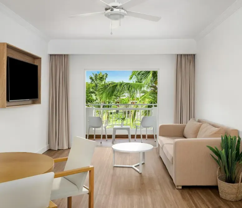Deluxe Tropical View King at Sunscape Dominicus La Romana — photo supplied by the resort