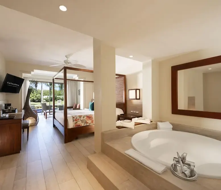 Privileged Deluxe & Swimming Pool at Catalonia Royal Bávaro Adults Only — photo supplied by the resort