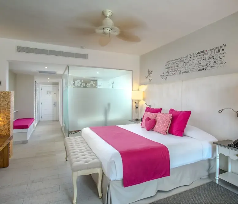 Privileged Romance Deluxe Junior Suite at Catalonia Royal Bávaro Adults Only — photo supplied by the resort