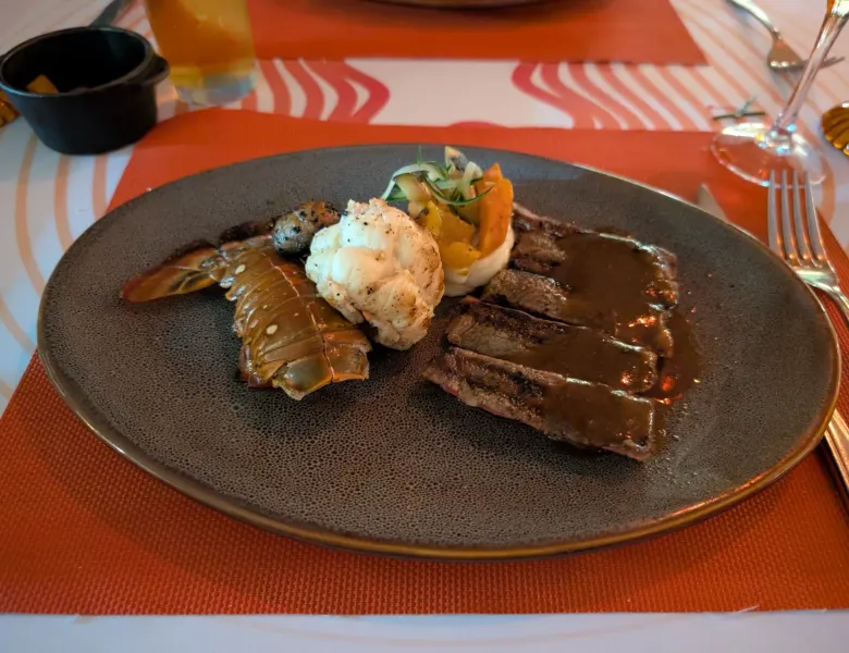 Hotel Temptation comida del restaurante - descubriendo viajes