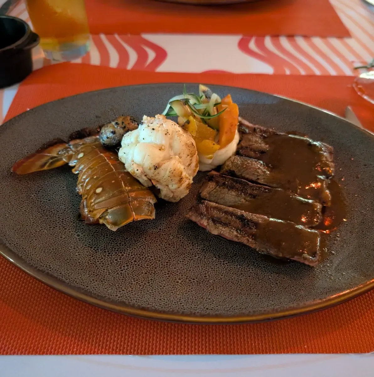 Hotel Temptation comida del restaurante - descubriendo viajes