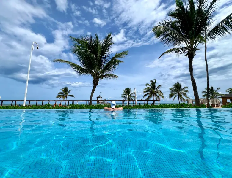 Nickelodeon Punta Cana - infinity pool