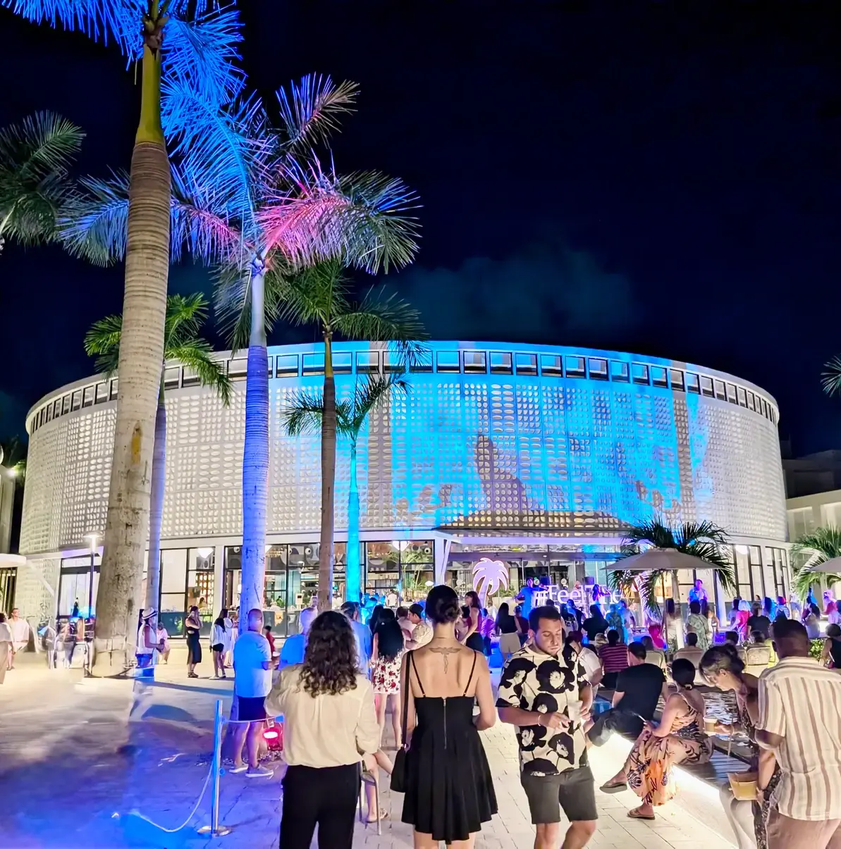 Oceans Riviera -central plaza party