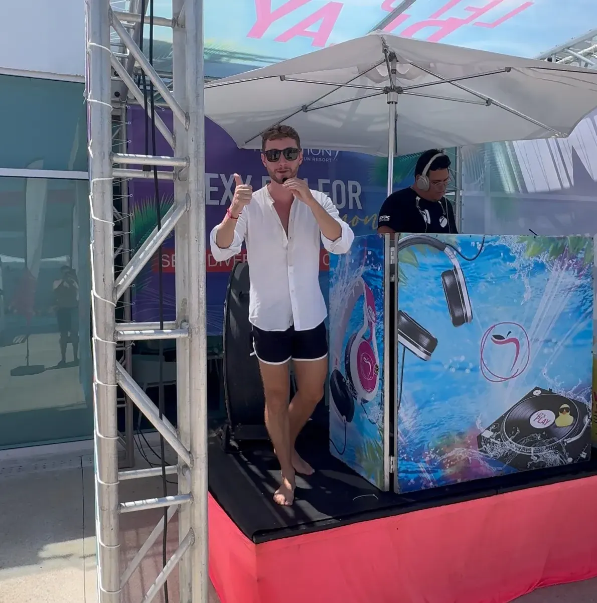 Temptation cancun- party