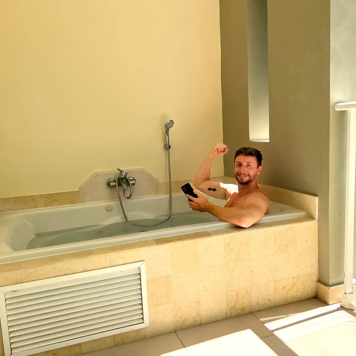 Dreams Royal Punta Cana - jacuzzi in room