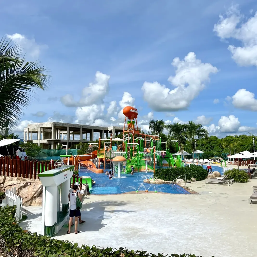Nickelodeon Hotels & Resorts Punta Cana — waterpark