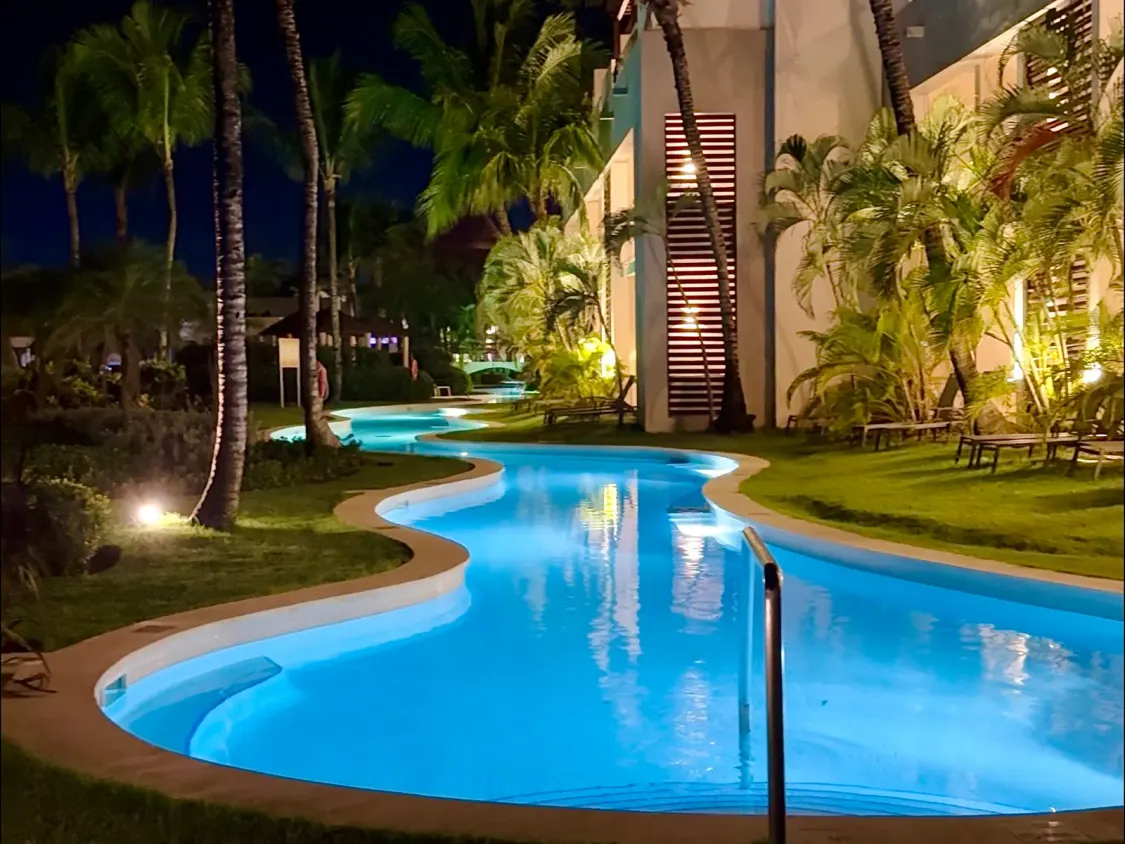 Relax pool at night