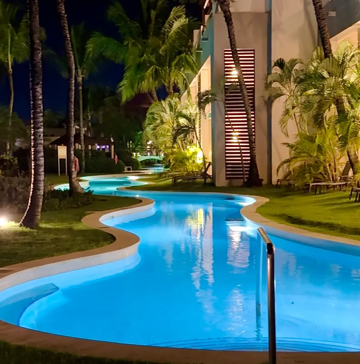 Relax pool at night