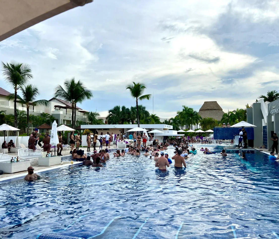 Main pool, Saturday